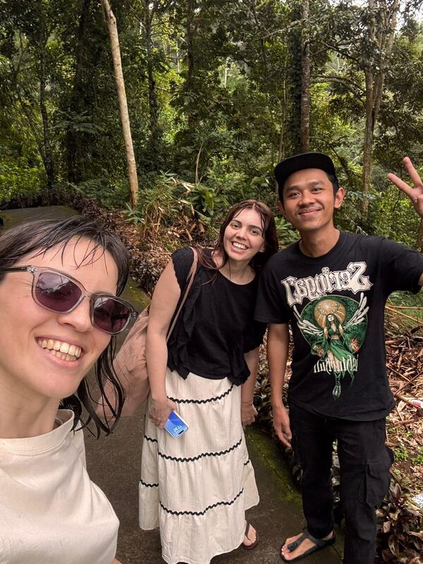 Batuh with guests in Bali, photo 16 of 32