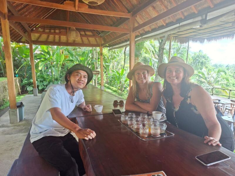 Batuh with guests in Bali, photo 25 of 32