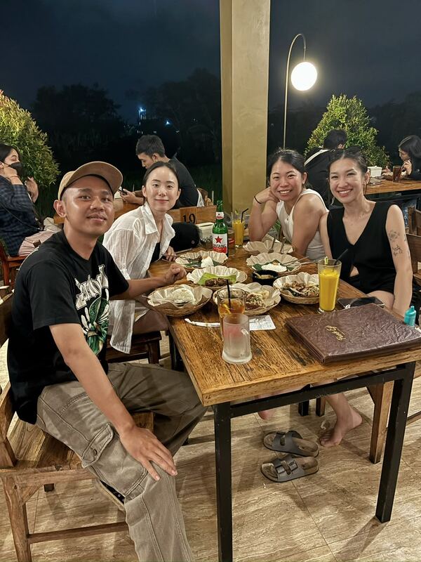 Batuh with guests in Bali, photo 30 of 32