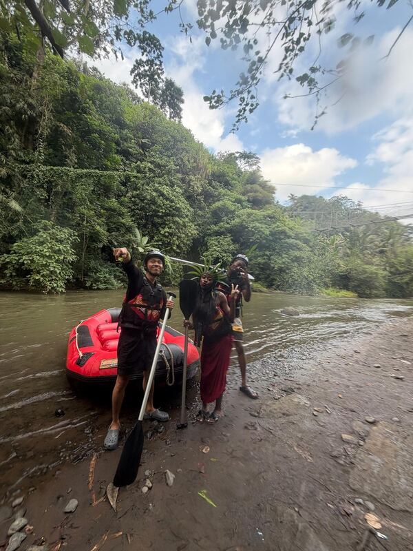 Batuh with guests on the road in Bali
